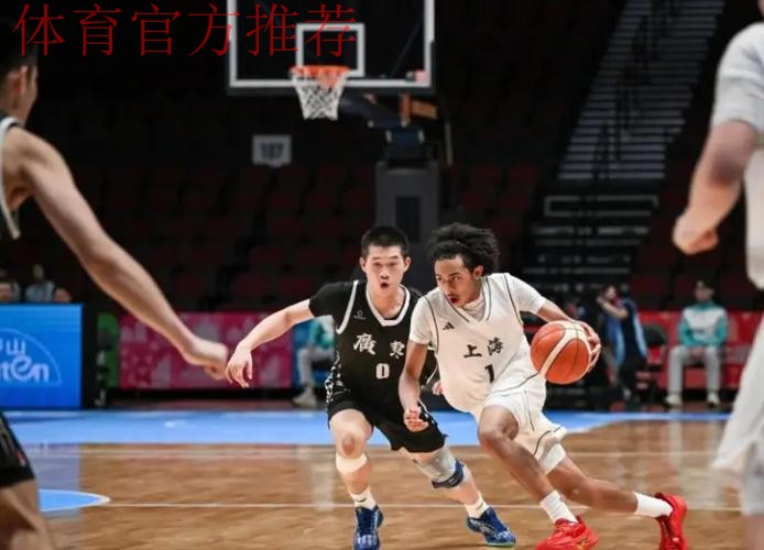 男篮全运又一大冷门!争冠大热惨遭东道主掀翻:广东逆袭杀进决赛 男篮全运又一大冷门!争冠大热惨遭东道主掀翻:广东逆袭杀进决赛